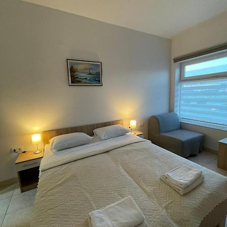 קלדאבו Apartman Dunav מראה חיצוני תמונה